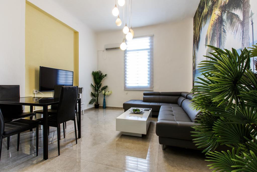 Designed Beach Apartments Tel Aviv Room photo