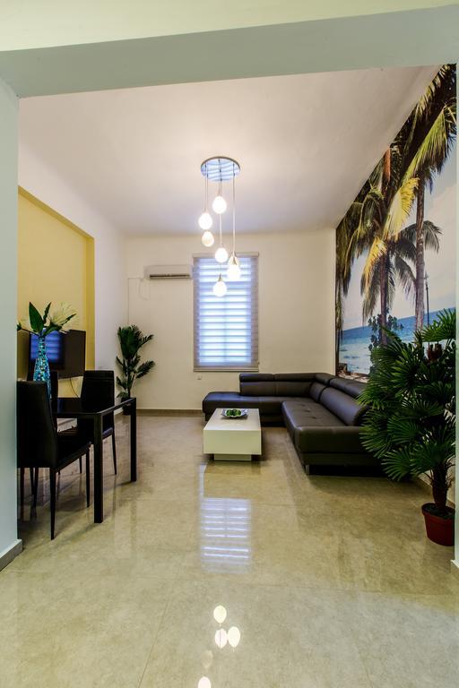 Designed Beach Apartments Tel Aviv Room photo