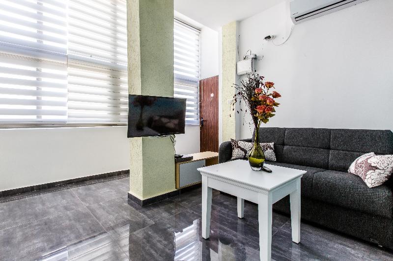 Designed Beach Apartments Tel Aviv Exterior photo